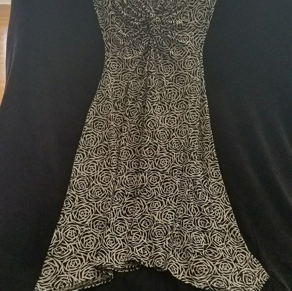 Dress - Picture 3 of 4